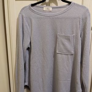 NWOT Hopely light gray curved hem textured top